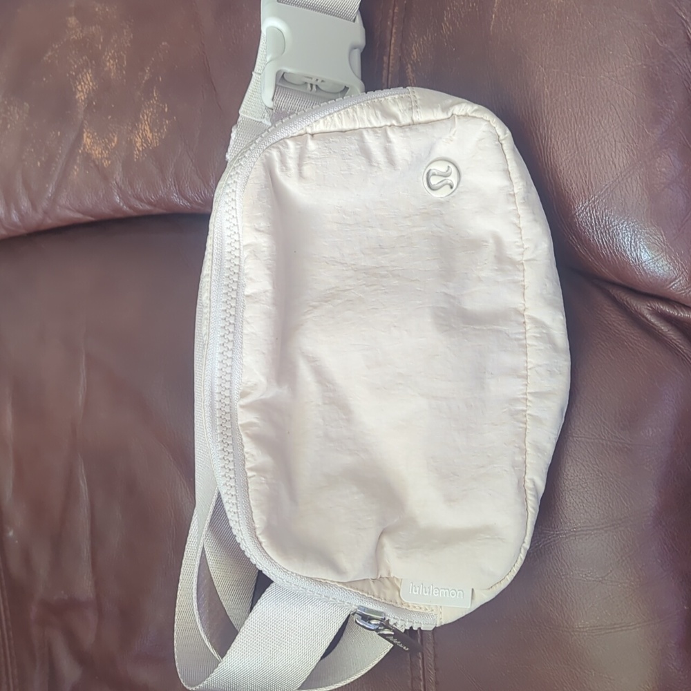Lululemon Belt Bag White